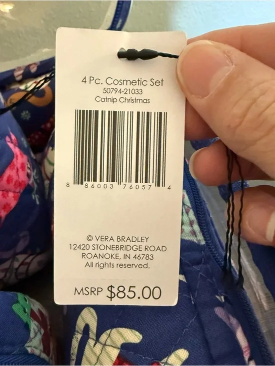 NWT Vera Bradley Quilted Catnip Christmas Print Cosmetic Bag Set of 4 - Picture 3 of 11